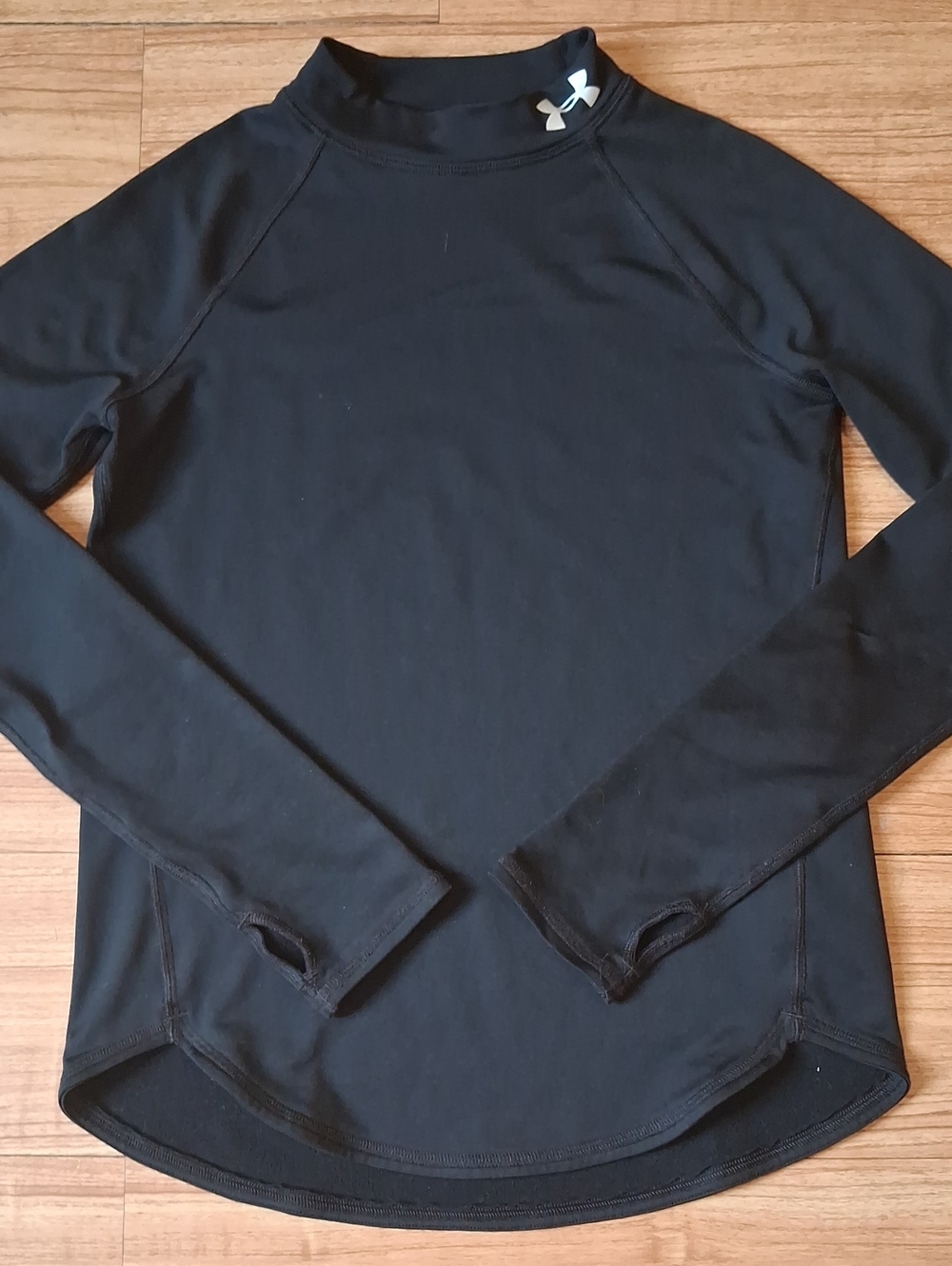 Under Armour Cold Gear Black Long-Sleeve W Thumbhole